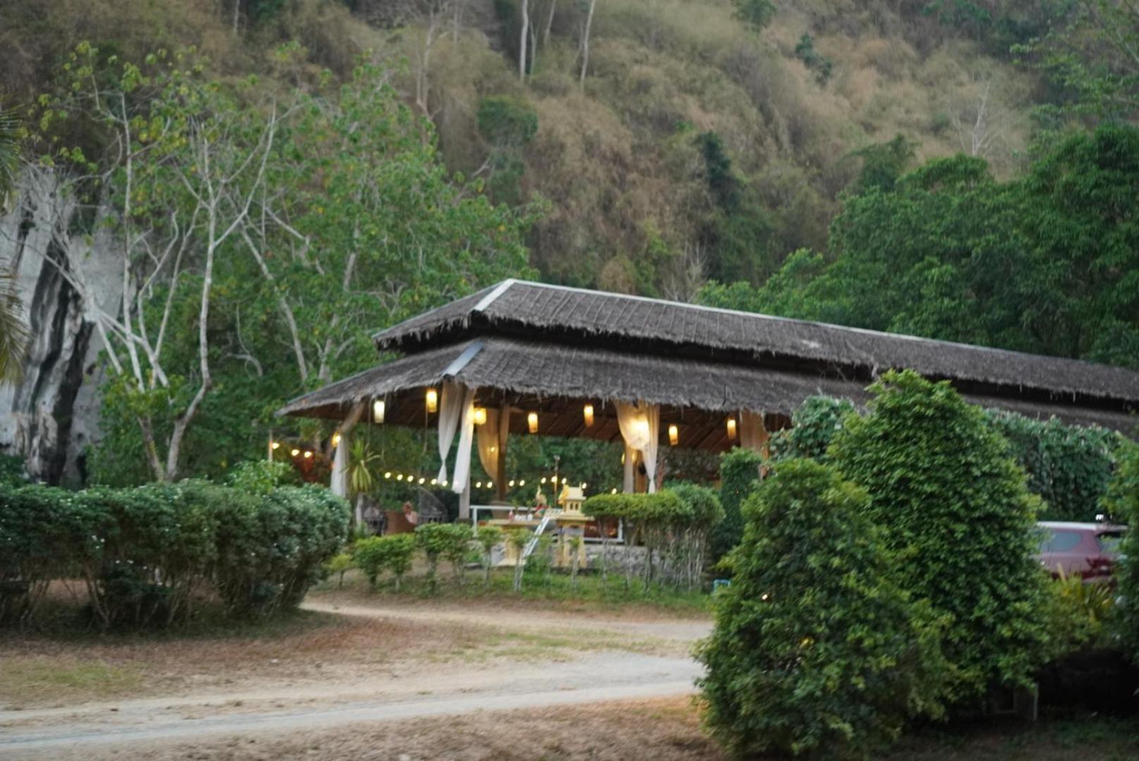 Ban Pha Saeng Lang Chiewlan Camp And Resort מראה חיצוני תמונה